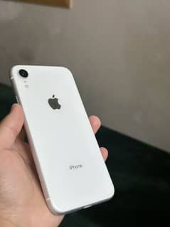 IPHONE XR • NON PTA (SIM WORKING)