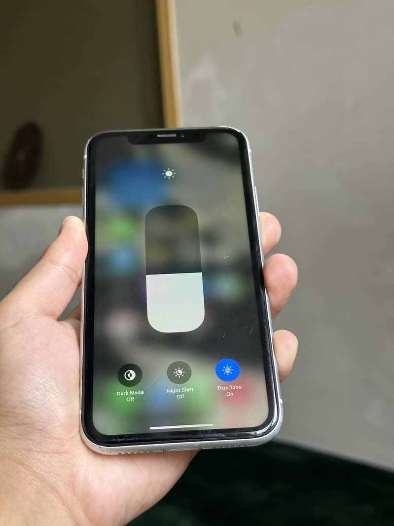IPHONE XR • NON PTA (SIM WORKING) 6