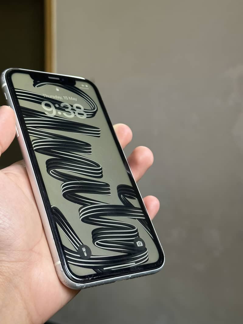 IPHONE XR • NON PTA (SIM WORKING) 7