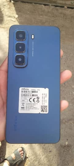 infinx hot 50 8+8128 with box charge 10by10 condition all ok