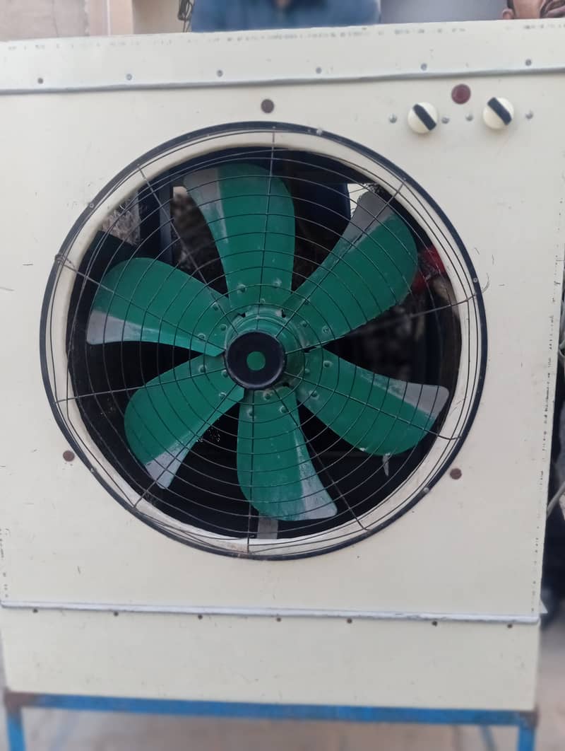 A+ condition air cooler just 4 month use 10/10 motor condition 0