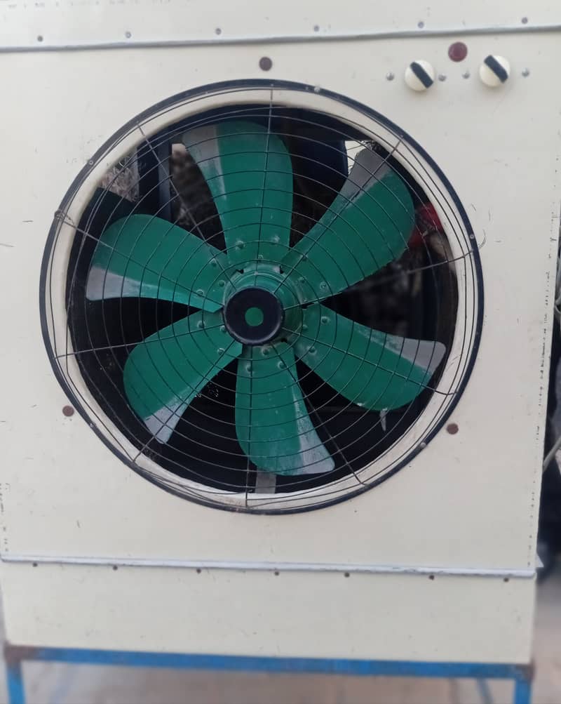 A+ condition air cooler just 4 month use 10/10 motor condition 1