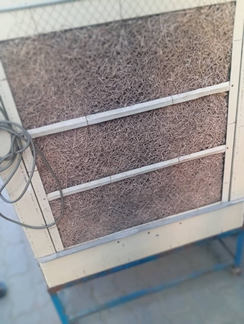 A+ condition air cooler just 4 month use 10/10 motor condition 3