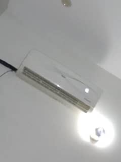 1 ton Haier Ac inverter