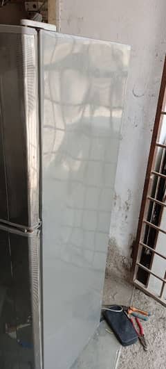 Dawlance Medium Size Refrigerator