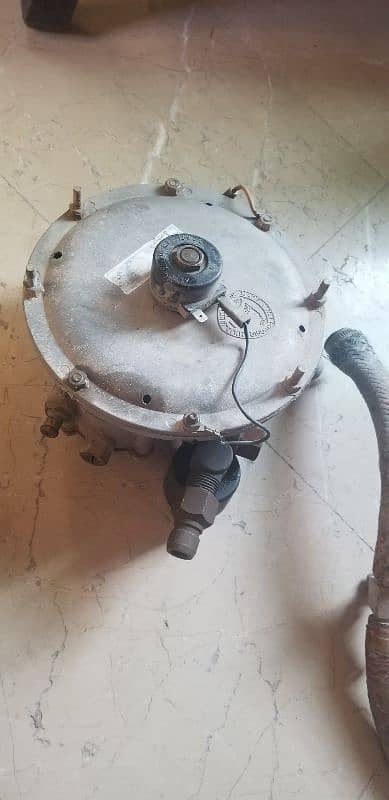 CNG cylinder with kit 2