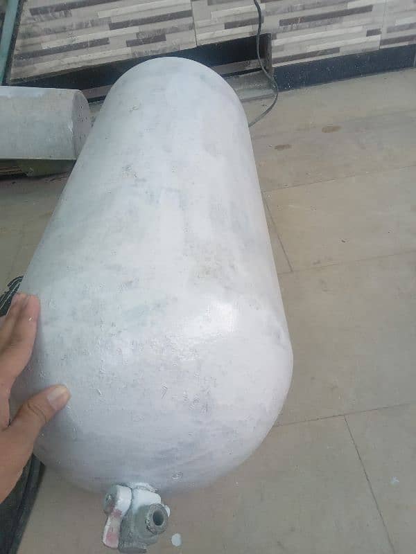 CNG cylinder with kit 4