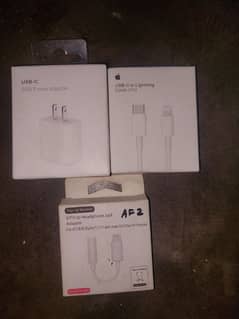 Apple 20 wat Charger + Hadphone connector
