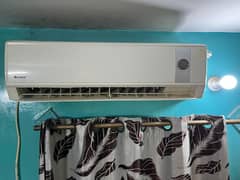 Gree 1.5 ton AC 8/10 condition