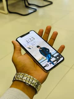 Apple iPhone XS – 64GB – PTA Approved – Excellent Condition