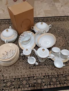 imported porcelain Dinner Set DHA