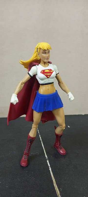 Classics Super Heroes  DCUC Supergirl Action Figure 1