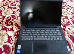 Lenovo V15 G2 82KB000RTX i5-1135G7 8GB 256GB SSD