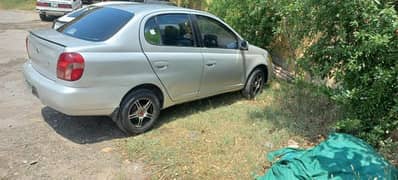Toyota Platz 2000