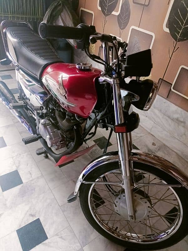 New condition slightly used no rust on any part like new bike 10