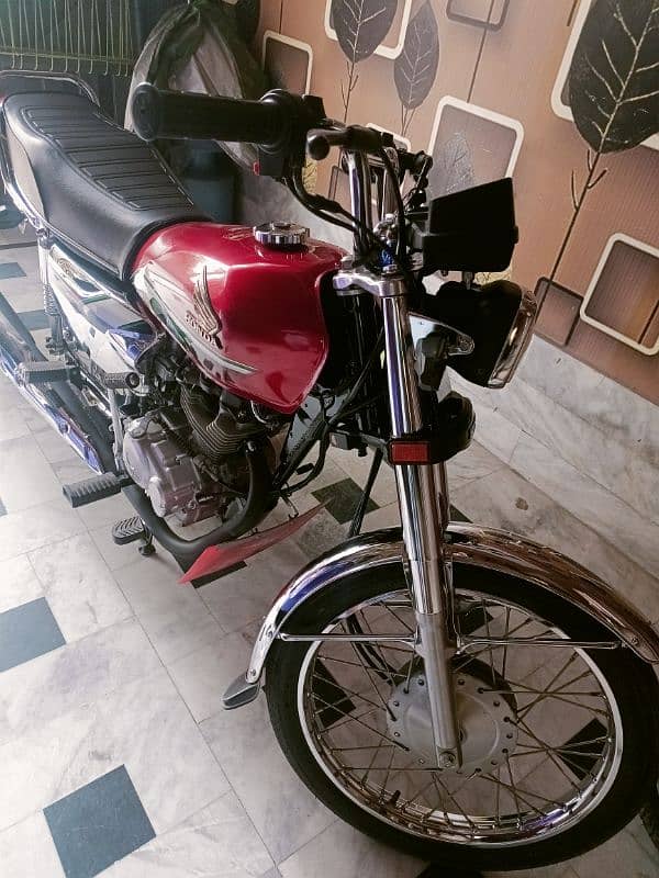 New condition slightly used no rust on any part like new bike 11