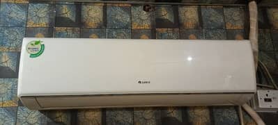 IAM selling my Gree AC Lomo 03337572570