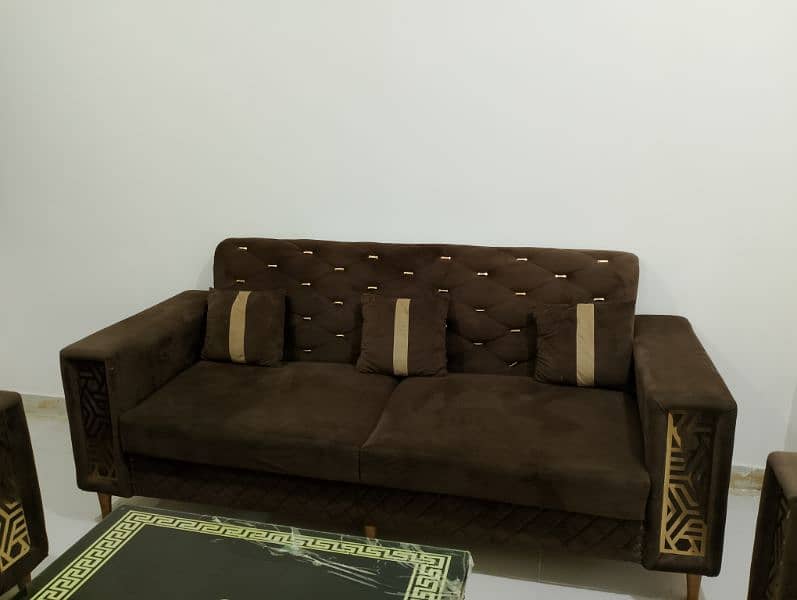 5 Seator Sofa Set In good condition 6months used only 1