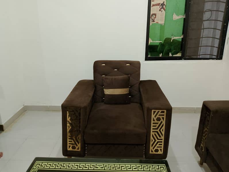 5 Seator Sofa Set In good condition 6months used only 4
