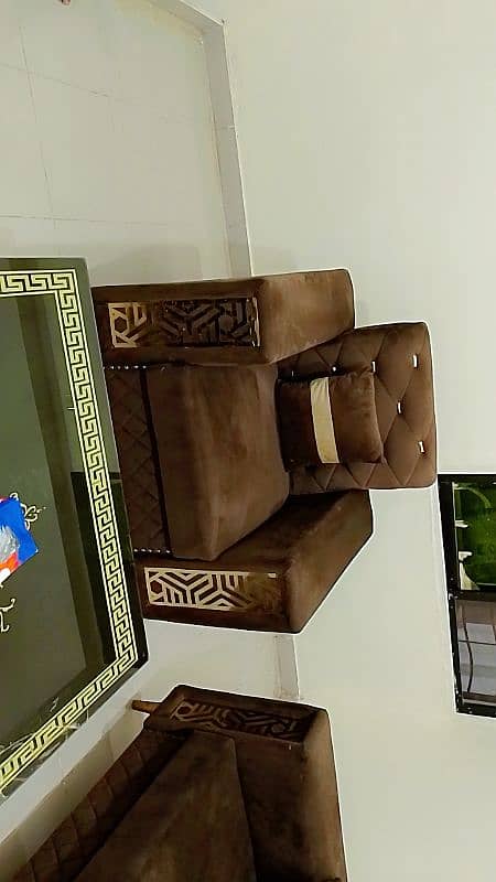 5 Seator Sofa Set In good condition 6months used only 5
