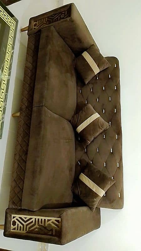 5 Seator Sofa Set In good condition 6months used only 7