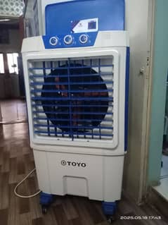 Room Cooler Toyo AC / DC Slim Tower