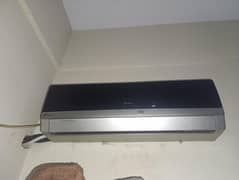 I want to sell 1 ton GREE inverter ac