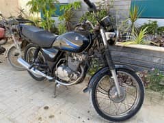 Suzuki GS 150  model 2013-2014