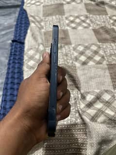 iPhone 13 jv