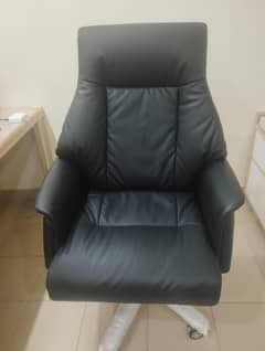 Office Boss Chair (Imported)