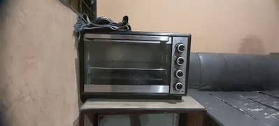 Westmount baking oven 35. L only 2 months used