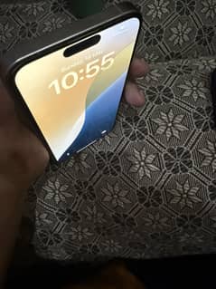 Iphone 15 pro max non pta e sim non active physical sim chal rhi h abi