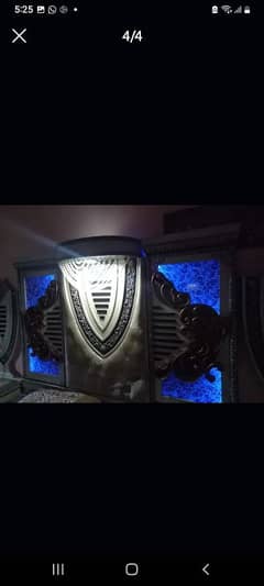 urgent sell King bed without metras