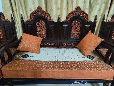 Chinioti sofa set 4 seater new. . .