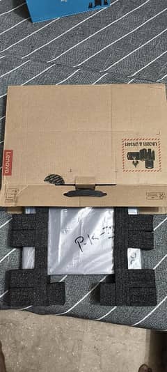 Lenovo LOQ 15" 10/10 RTX 4050 & AMD Ryzen 7 7840HS - 16/512 GB