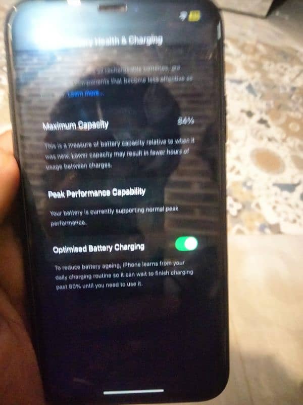 iphone XR 10/10 condition 2