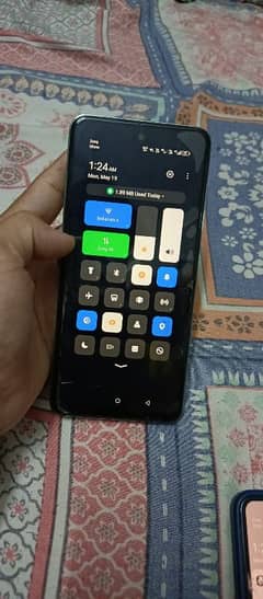 Infinix hot 40i 8/256 10/9 condition with box charger