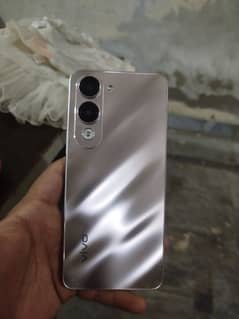vivo y04  few days use 128 gb