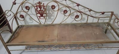 Sathi Sofa