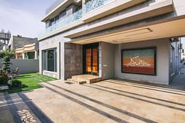 ONE KANAL MAZHAR DESIGHNED DOUBLE UNITE BUNGALOW BEST LOCATION