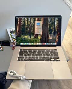 Macbook Pro 2019 - i9 / 32-1TB
