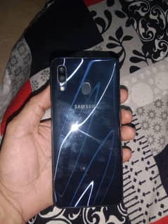 Samsung a 30 4/64