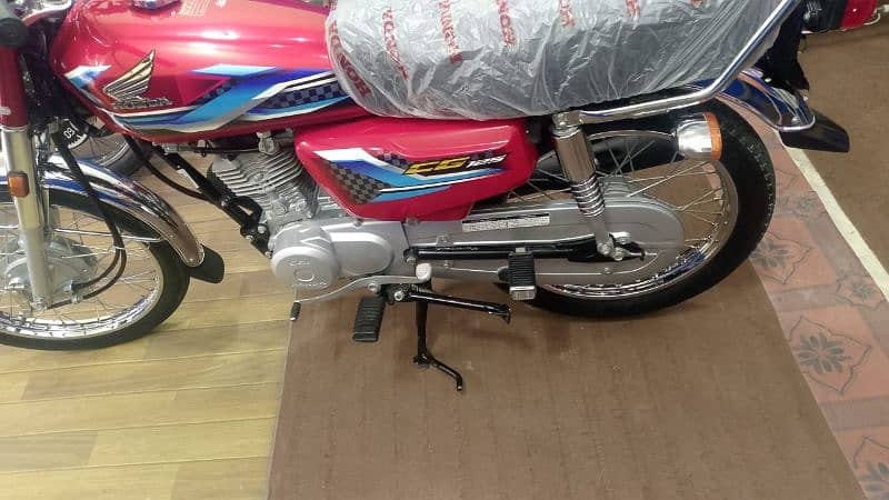 Honda 125 all modal for sell in Mirpur also self start 13