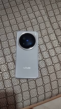 Vivo x 200 pro 16gb rem 512 rom