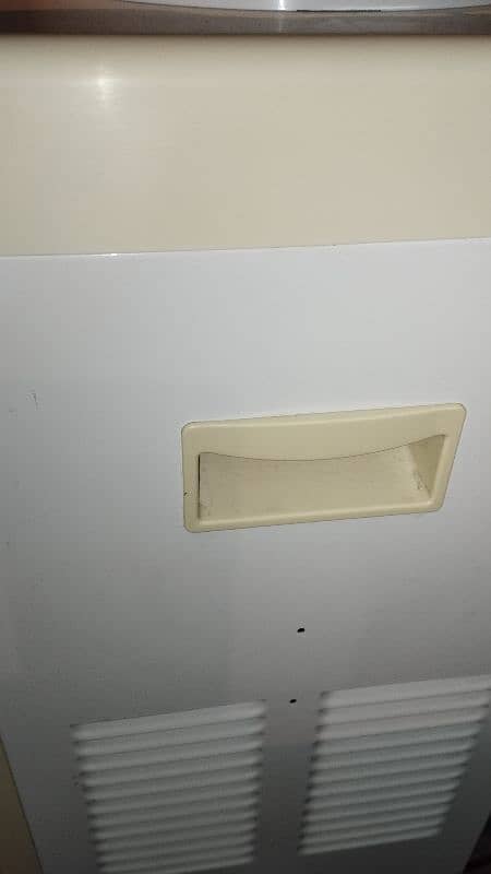 Orient water dispenser 7