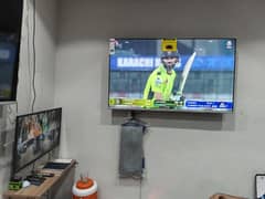 42,,Samsung Smart 4k UHD LED TV 3 years Warranty 03227191508