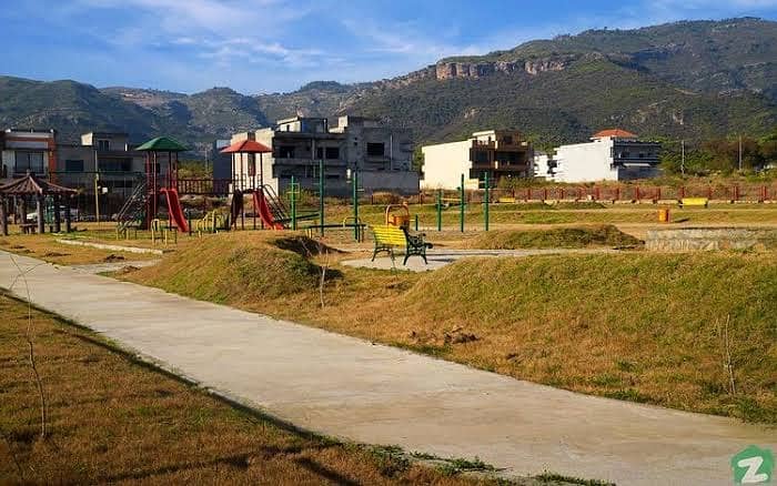 50x90 Plot For Sale In Prime Location - B-17, C Block 5