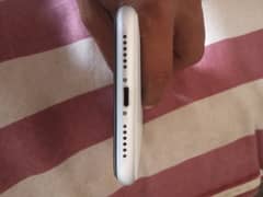 iPhone XR 64Gb all ok battery health 83 sath original charger