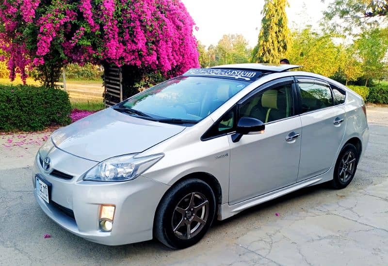 Toyota Prius 1.8 Panromic Sunroof n Soler Panel 15