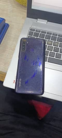 Realme 5 box sat hai phune open hai